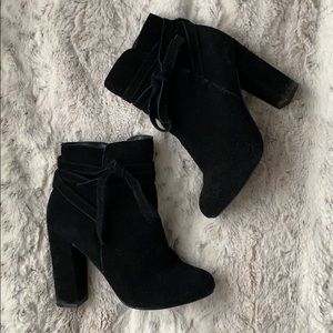 Steve Madden Black Booties!